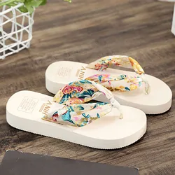 Zapatillas con estampado Floral para mujer, chanclas bohemias con plataforma y correa de satén, zapatos de playa de fondo grueso para exteriores, 2022