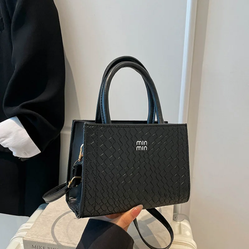 

Fashionable Women's Bag One Shoulder Adjustable Crossbody Retro Work Travel Stylish Daily Use Hot Sale New 2025 Design