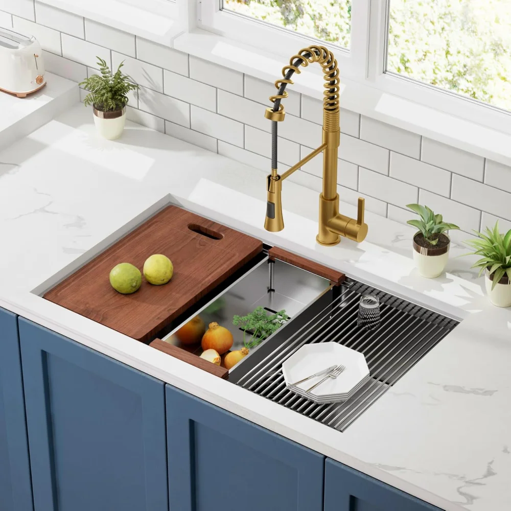 Undermount Workstation Kitchen Sink, 32x18 Inch 18 Gauge Stainless Steel Single Bowl with Cutting Board and Colander