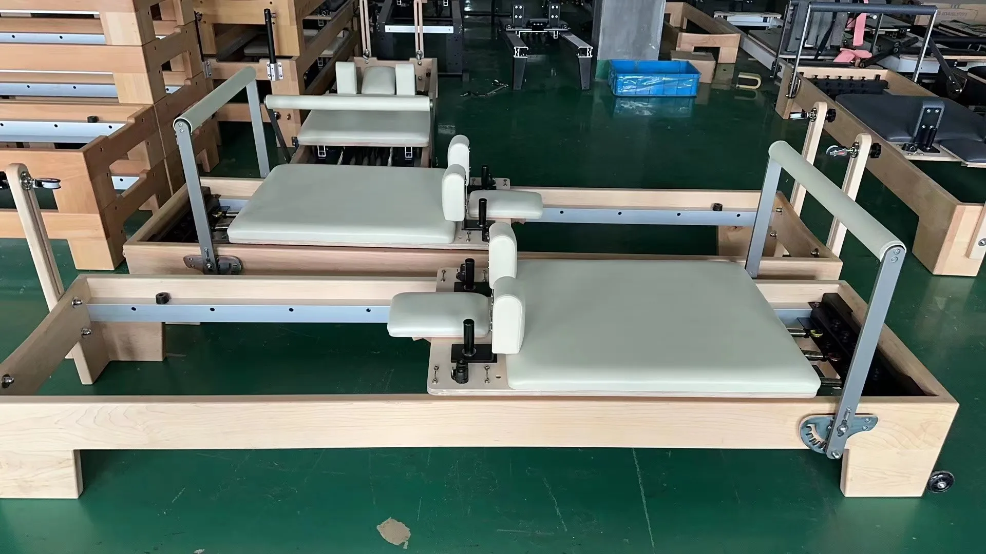 Maple Wood Pilates Reformer Gym Fitness Equipment Pilates Cadillac Reformer