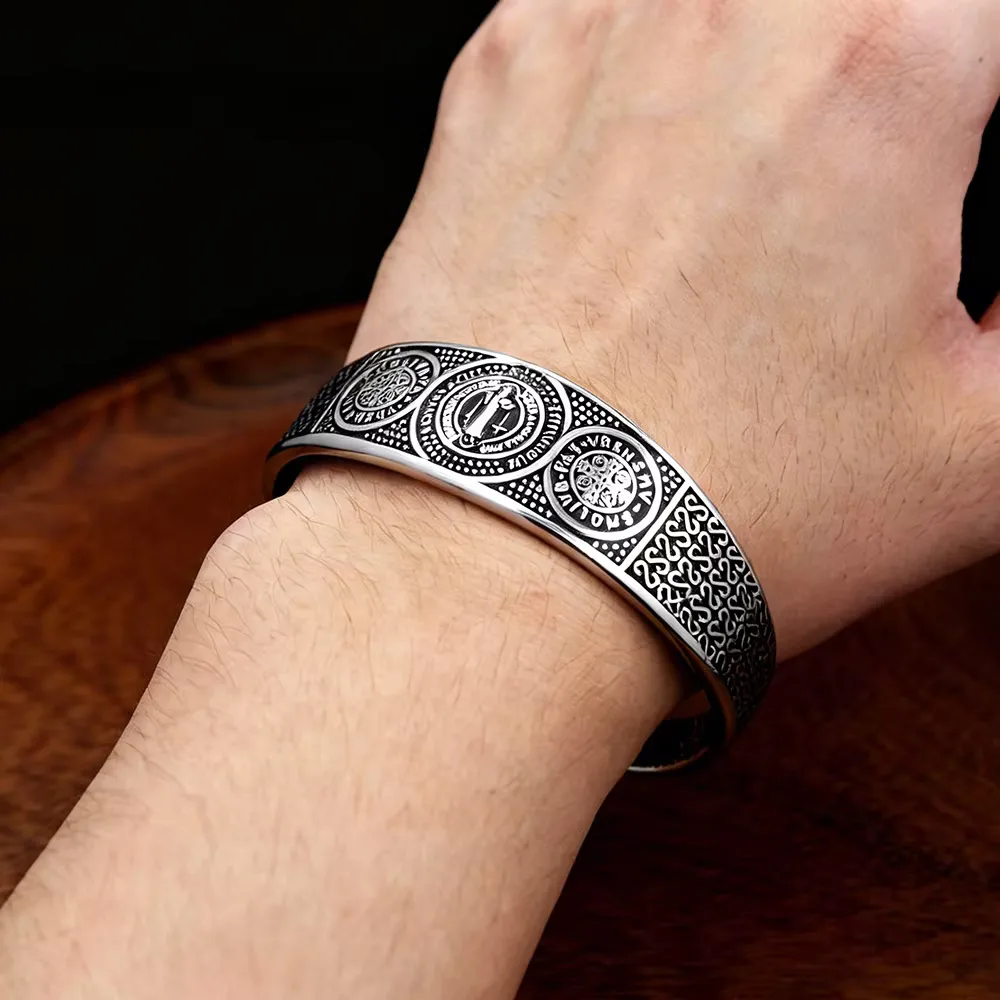 Vintage Heiliger Benedikt Exorzismus-Medaille Edelstahl Offener Armreif Unisex Katholischer Gläubiger Täglicher Glaube Modeschmuck Geschenk – Detail 4