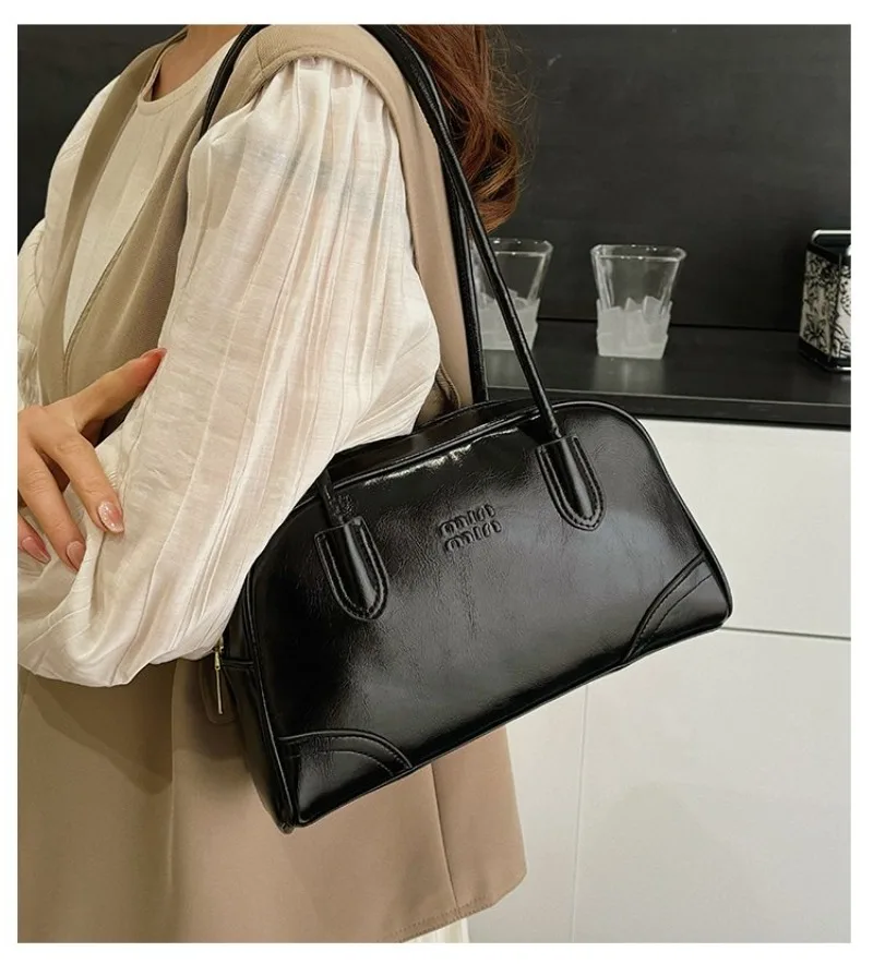 

Elegant Retro Crossbody Satchel Textured Feel Simple Also Serves As A Practical And Chic Diaper Bag For Women