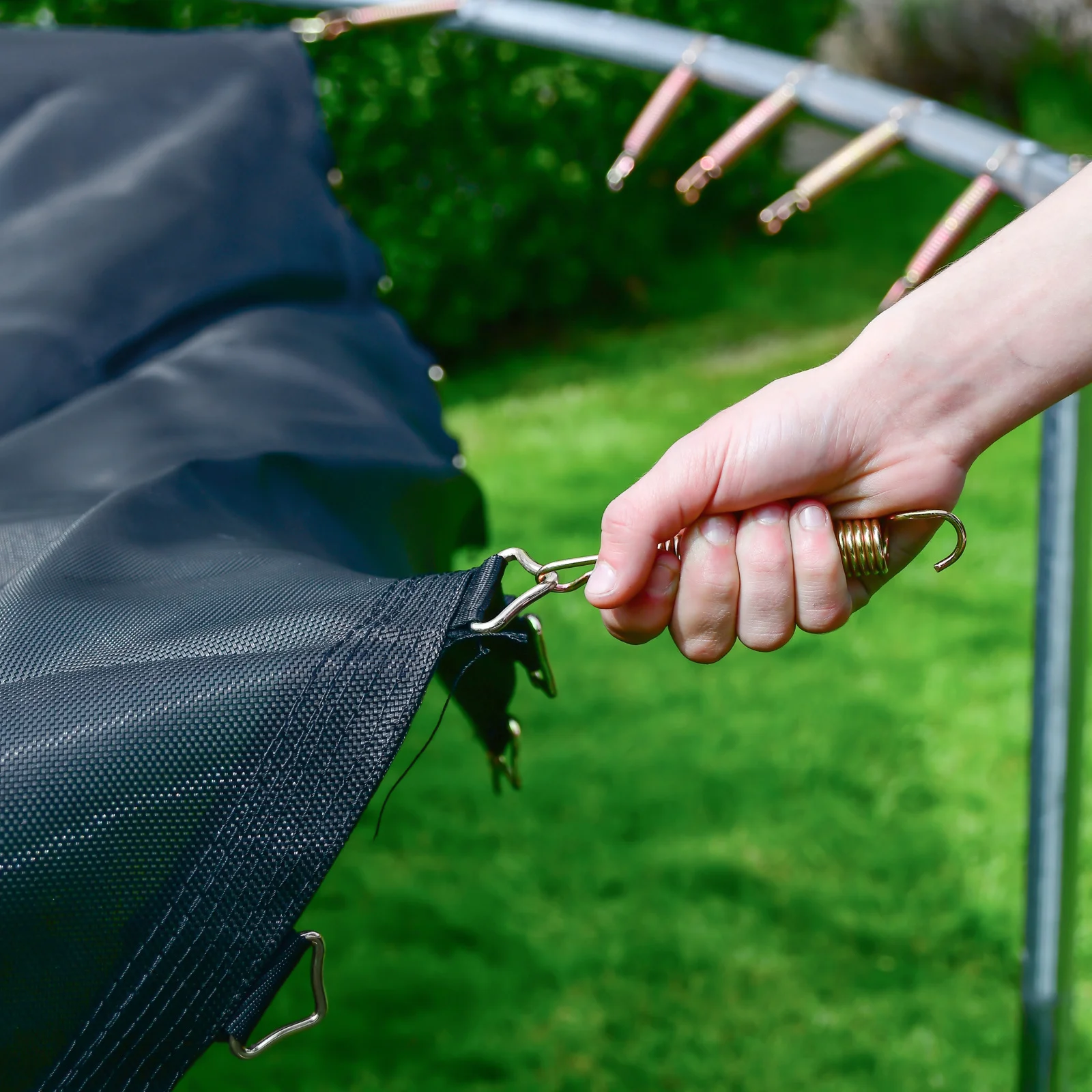 30Pcs Trampoline Triangle Buckles Galvanized Metal Rings Sturdy Webbing Connectors Trampoline Replacement Parts Safety Fixing