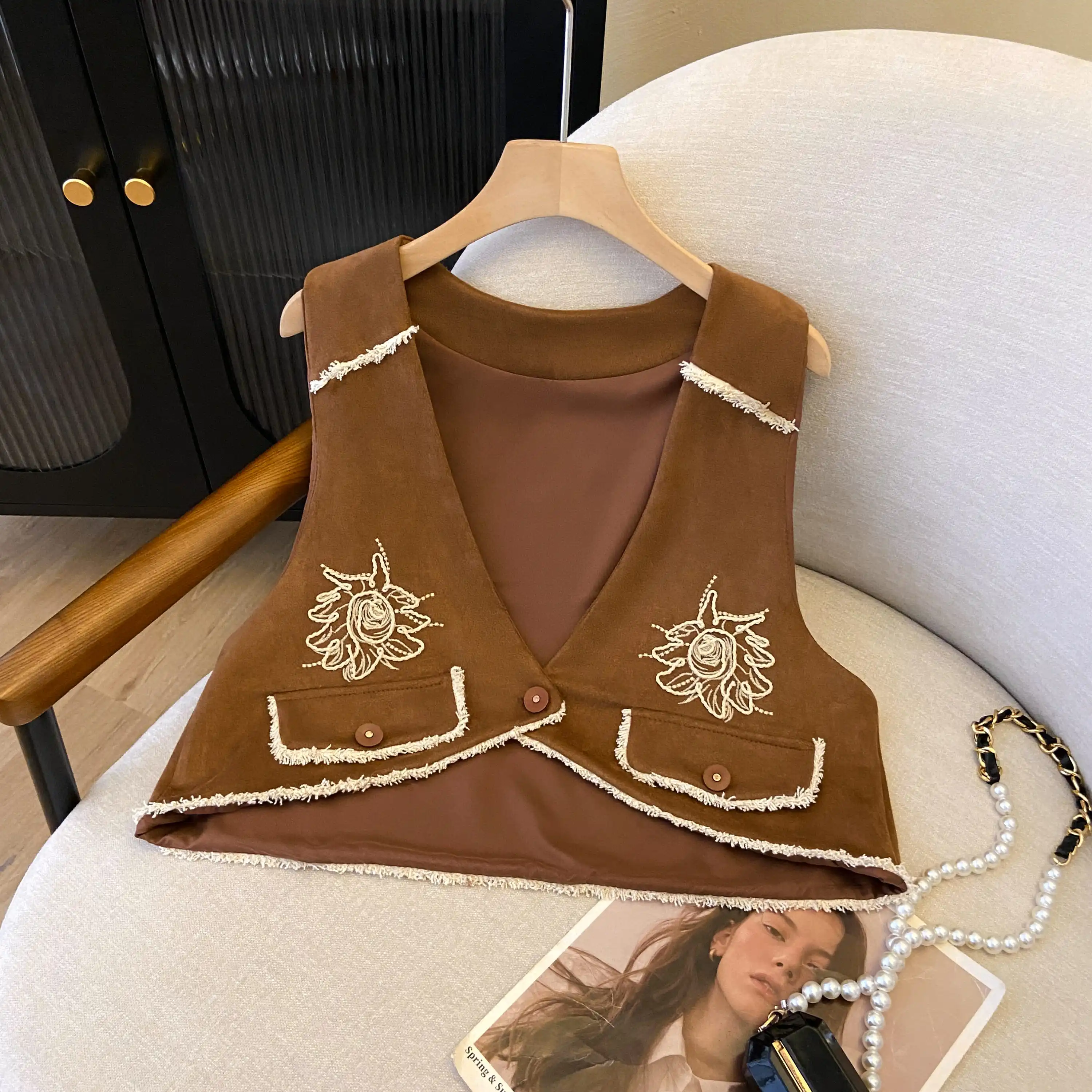 

Женский кардиган-жилет с вышивкой и цветочным узором в стиле Нортвестерн Ассленд, модный топ