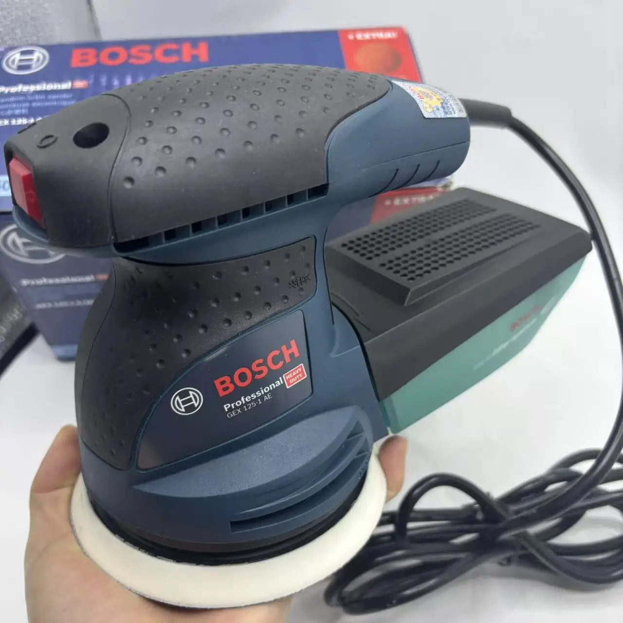 Bosch GEX 125-1AE Handheld Orbital Sander Steady Grinding Performance for Daily Wood Buffing and Household Refurbishment Needs