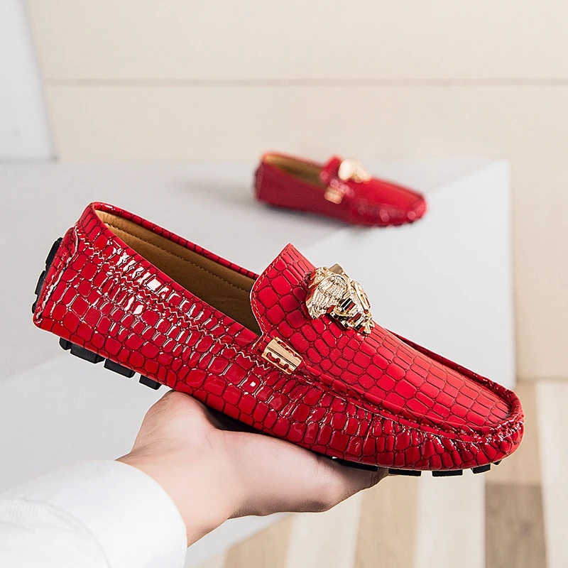 European Style Slip-On Loafers for Men, Crocodile Pattern Men's Shoes, Size 36 Small Size, Size 48 Large Size, New Casual Men's Leather Shoes