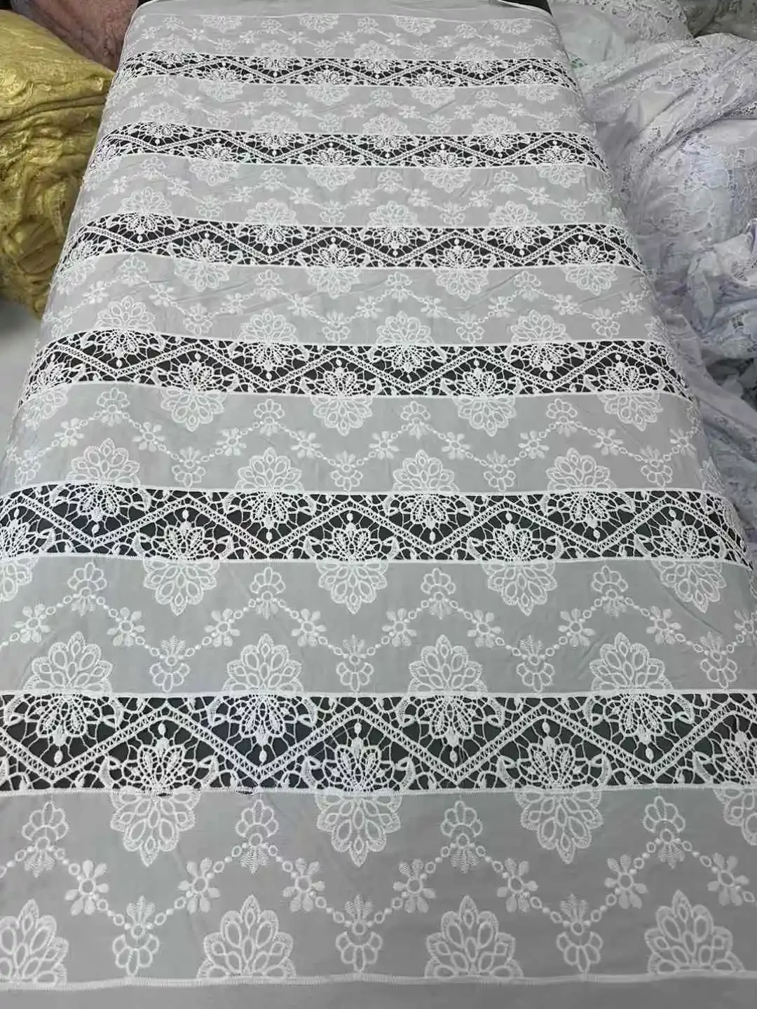 

2025 Latest African Cord Chiffon Lace Fabric African White French Lace Fabric Embroidered For Bridal Wedding Party Dress AHA2056