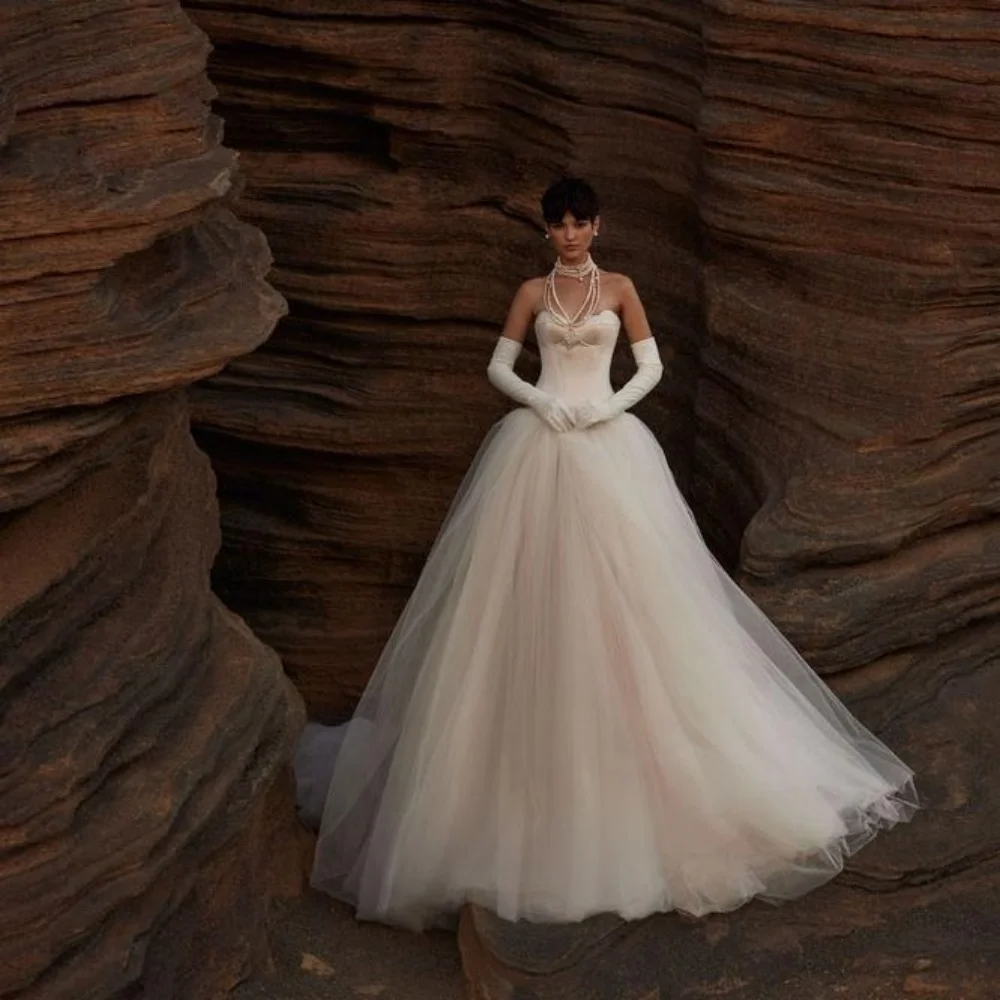 

Customized Charming Strapless Ruched Wedding Dress Exquisite V-neck Bridal Gown Lace Up Tulle Wedding Gown Vestidos De Novia