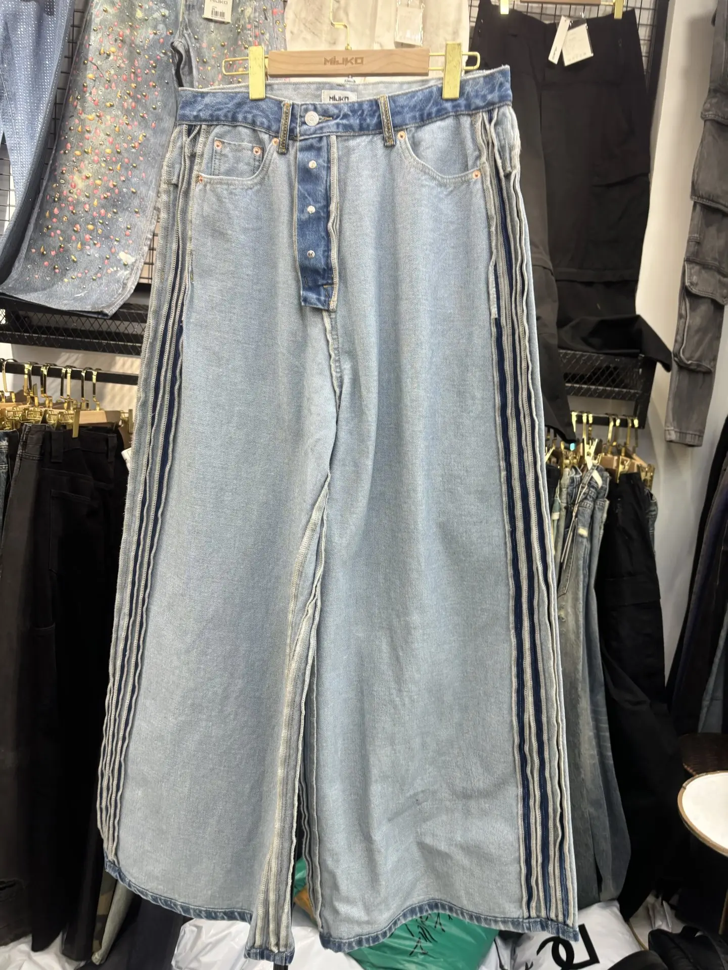 

Мужские джинсы в стиле ретро-американский деструктивный хай-стрит, свободные, с широкими штанинами, двусторонние, прямого кроя, из неэластичного денима