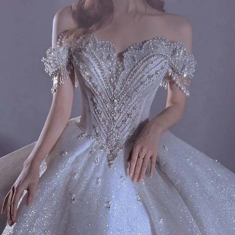 Vestido de novia francés de un hombro con cielo estrellado, vestido sin mangas con cuentas para novias femeninas, estilo palaciego lujoso personalizado