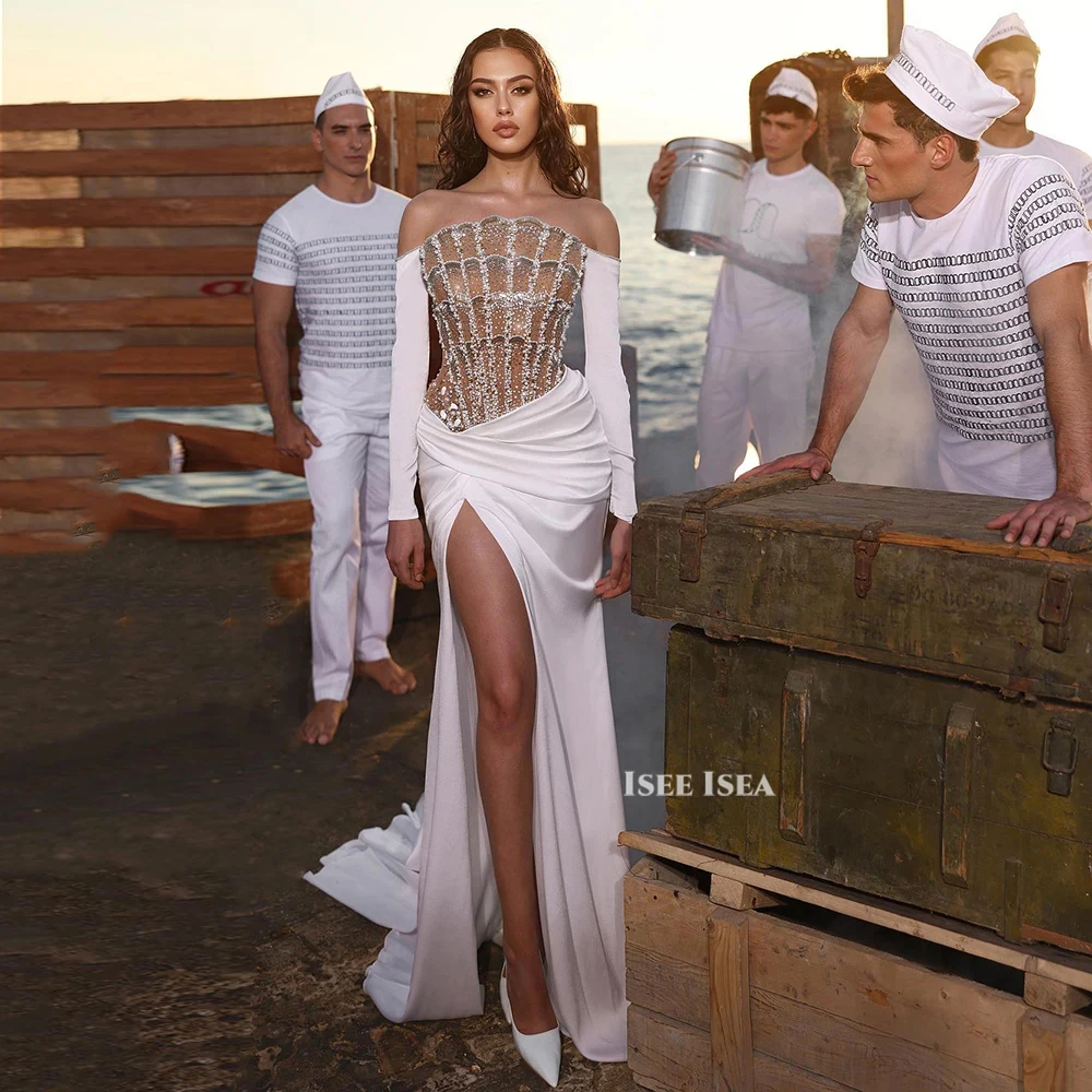 절묘한 긴 소매 이브닝 드레스 슬릿이 있는 크리스탈 인어 사우디 아라비아 갈라 베스티도스 드 노체 피에스타 소와리에 맞춤 제작