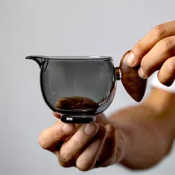 200ML Wooden Handle Heat-resistant Glass Tea Pitcher Fair Cup Tea Mug Chahai Kung Fu Teacup Tea Set Home Pourer Glass Coffee Pot