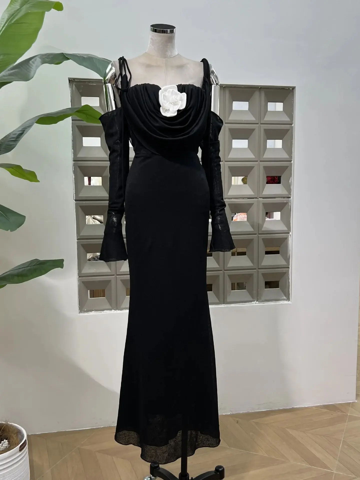 Sexy een schouder geplooide applique hoge taille strapless bodycon jurk zomer 2025, damesmode avondfeest cocktail nieuwe chic