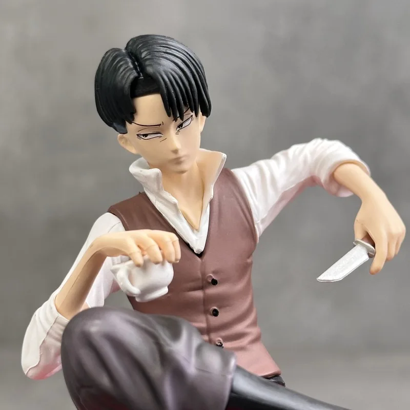 18cm Anime Attack On Titan GK Captain Levi Ackerman Sitting Figure High-Quality Statue Collectible Model Toy Desktop Decor Gift