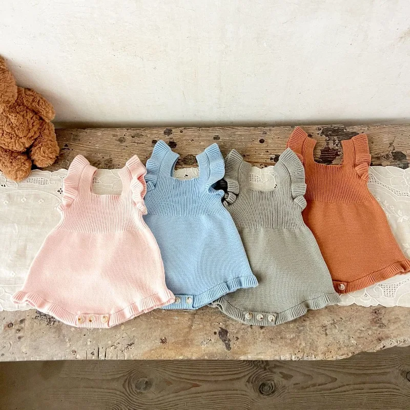 

HoneyCherry Solid-Color Knitted Suspender Romper for Baby Girls Warm One-Piece Jumpsuit for Toddlers (Autumn & Winter)