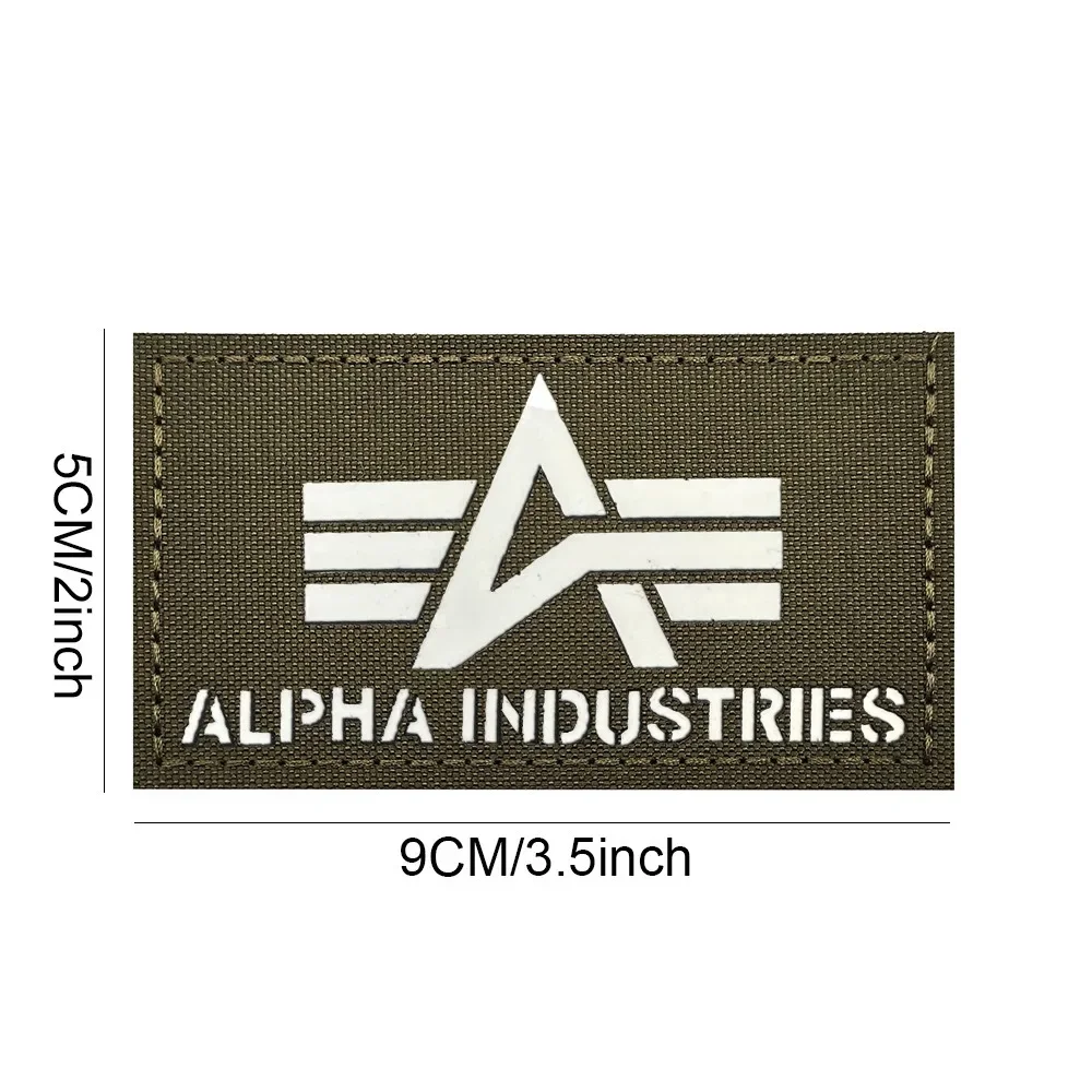 1 Stück reflektierendes Alpha-Abzeichen-Armband ALPHA leuchtendes Klett-Armband-Rucksack-Patch