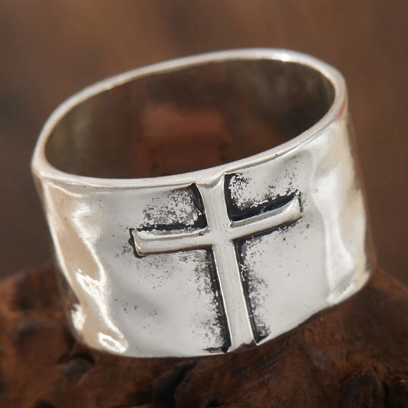 Fashionable Retro Engraved Cross Distressed Silver Color Ring for Men and Women Holiday Party Jewelry Gift Accessories