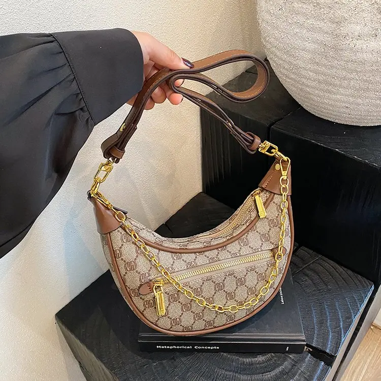 

‌Waterproof Nylon Crescent Bag - 2025 High-End Texture Shoulder Tote, Multi-Pocket Printed Chain Design for Gym & City Commute‌
