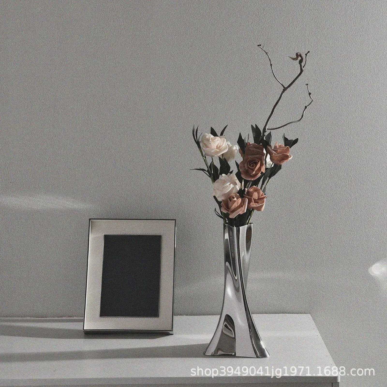 Modern simple stainless steel mirror flower arrangement ornament entrance coffee table living room office home