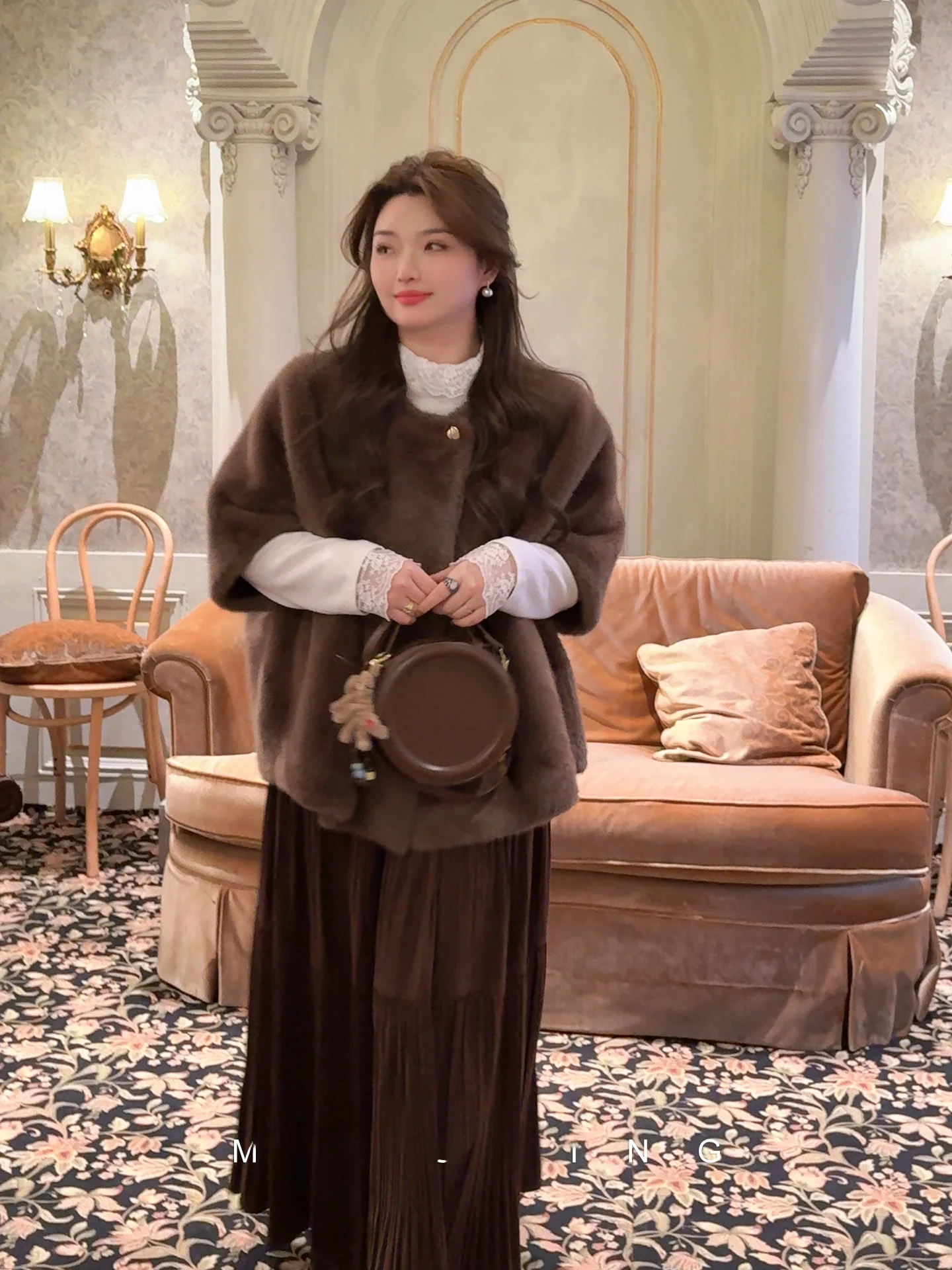 

Chic Coffee Colored Faux Fur Jaet Winter New Sle Five Sve Top Korean Sle Straight Cut Warmth Women's Outerwear Coat