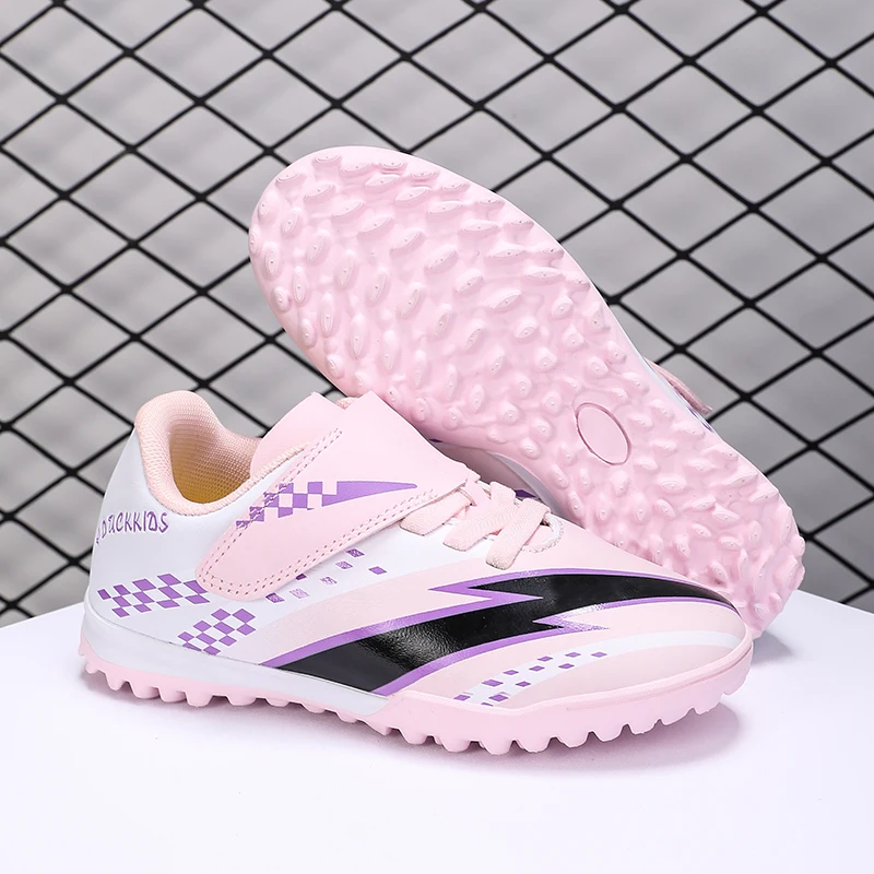 เด็กใหม่รองเท้าฟุตบอลเด็กชายรองเท้าผ้าใบน้ำหนักเบาสบายรองเท้าฟุตบอลเบามากตรงกับมืออาชีพรองเท้ากีฬากันลื่นทุกเพศ