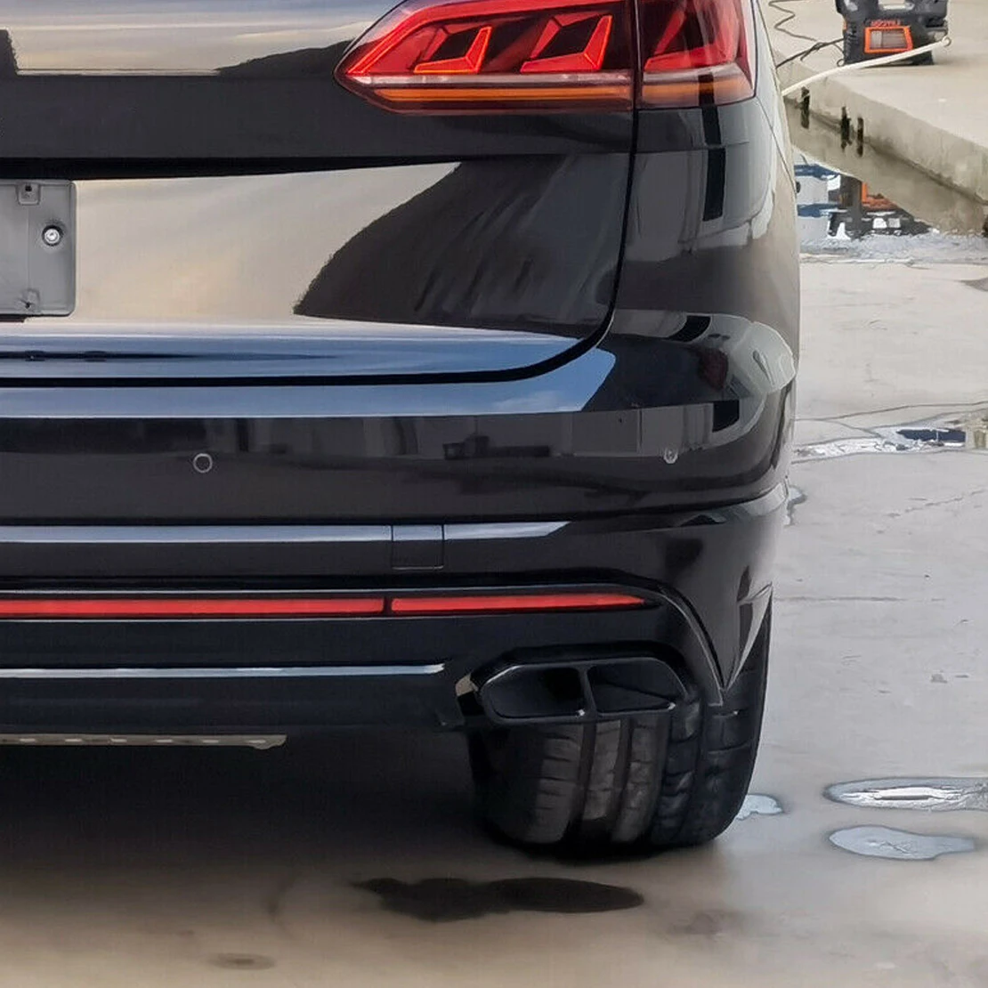 2Pcs Car Rear Left & Right Exhaust Muffler Pipe Tip Cover Trim Black Stainless Steel Fit for VW Touareg CR7 2018 2019 2020 New