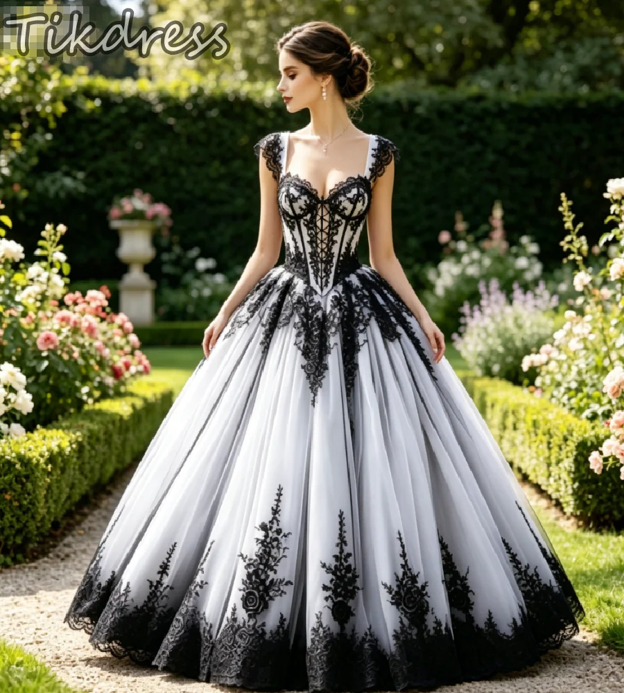 Vintage Black Gothic Wedding Dess 2026 Cap Sleeve Ball Gown Lace Halloween Ombre Vampire Bridal Dresses 3D Rose Florals Corset