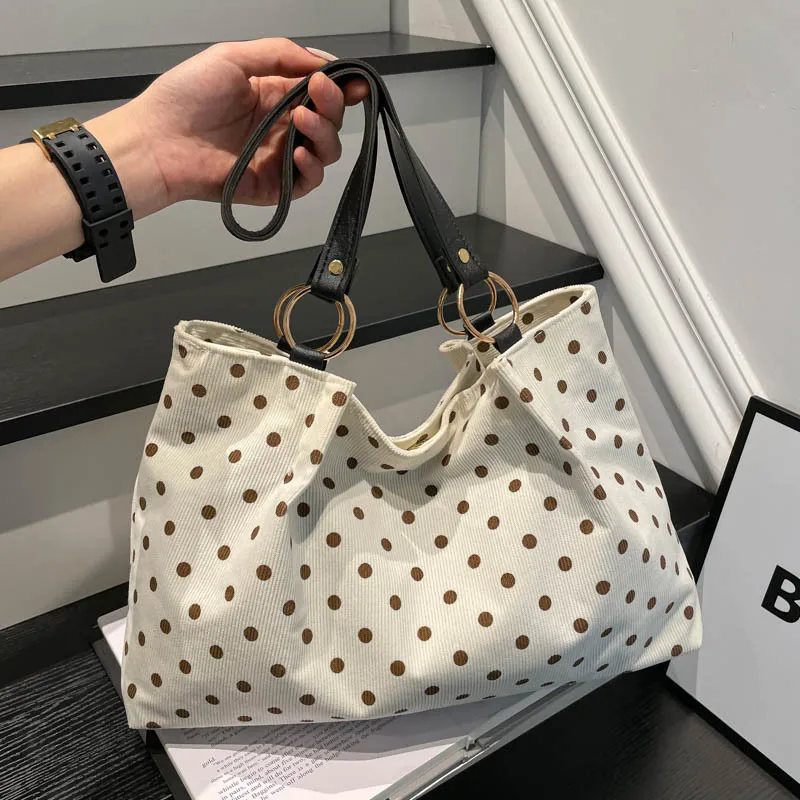 Canvas-Umhängetasche mit Polka-Dot-Print, Damen-Shopper mit großer Kapazität, koreanische Nischen-Handtasche mit vielseitiger Magnetschnalle – Detail 14
