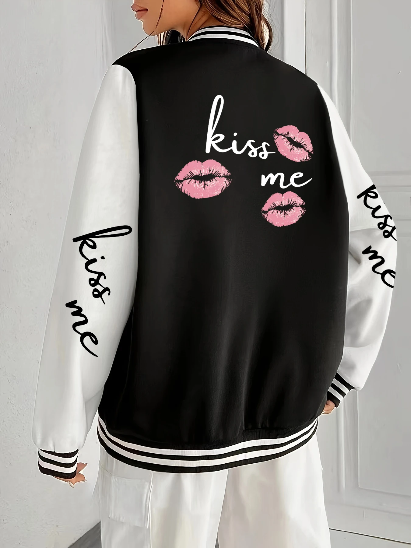 

Куртки с принтом букв и рта «Поцелуй меня», женская мягкая удобная одежда, модная универсальная куртка, осенняя повседневная бейсбольная форма