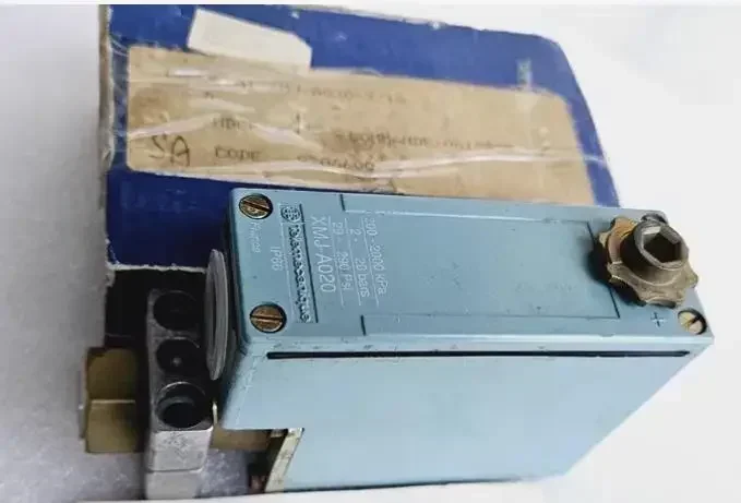 Pressure switch XMJ-A020 200-2000kPa 2-20bars 29-290Psier