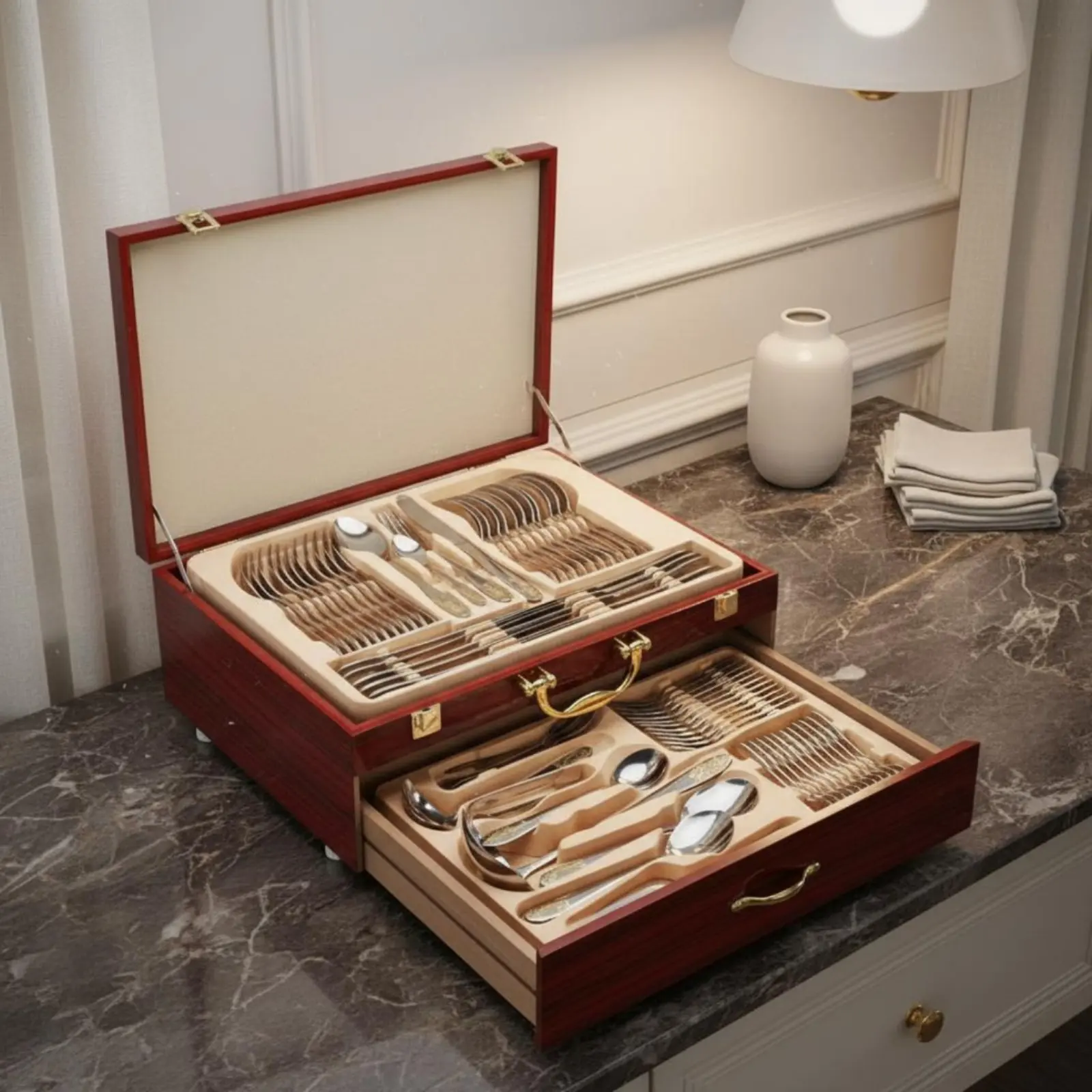 

72 Pieces 72 Piece Cutlery Gift Set Mirror Polished Gold Plated Cutlery Set Tableware Elegant Design Smooth Edges for Restaurant
