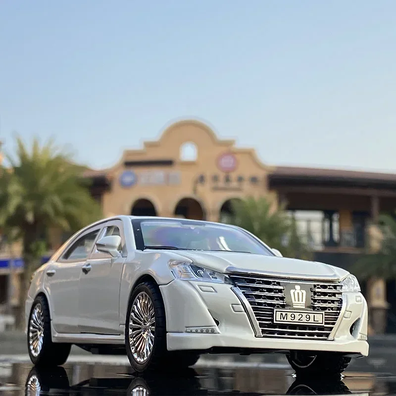 

Crown Alloy Car Model 1:24 Diecasts & Toy Vehicles Metal Toy Car Model Simulation Sound Light Collection Childrens Gift