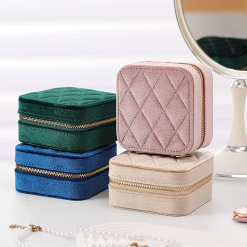 Portable Plush Jewelry Storage Box for Travel Earrings Ring Necklace Organizer Display Diamond Square Jewelry Box Wholesale