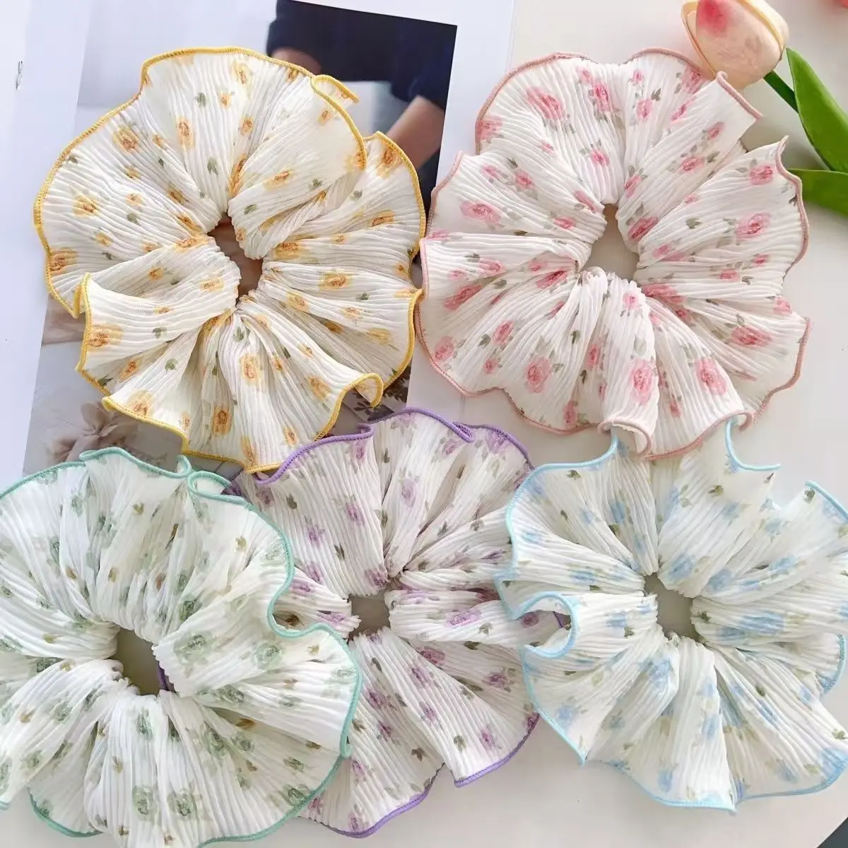 

Ruffle-edged Flower For Women Chiffon Large Intestine Circle Temperament high-end Light Luxury Limelight Rope Hair Accessories