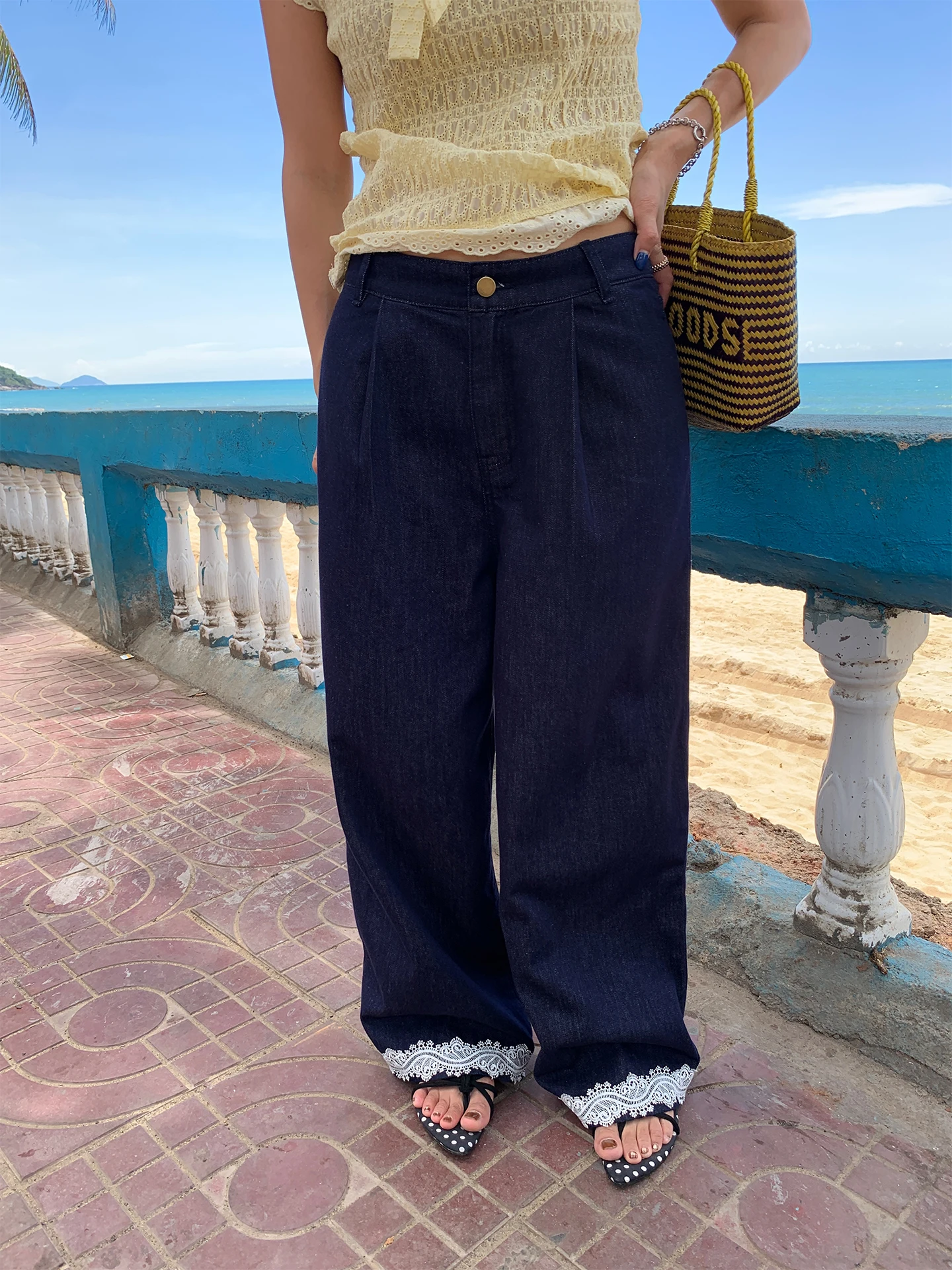 

High Waist Wide Leg Jeans Lace Splicing Pants Autumn New Style Casual Zipper Closure Loose Fit Deep Color Women's Premium Jeans