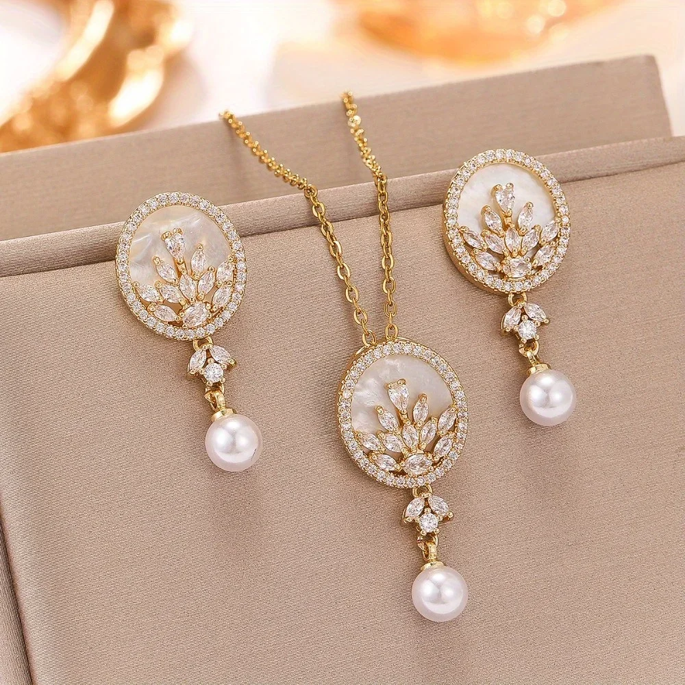 Shell two-piece Set For Sale Women\'s Retro Style Pendant Necklace Earrings Ins Trend Light Luxury Hot Gift