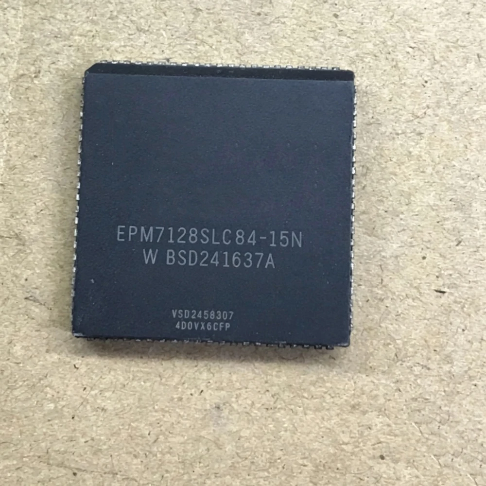 1pcs/lot EPM7128SLC EPM7128SLC84-15N EPM7128SLI84-10N PLCC EPM7128SLC84-15 EPM7128SLC84-10 EPM7128 PLCC-84 In Stock