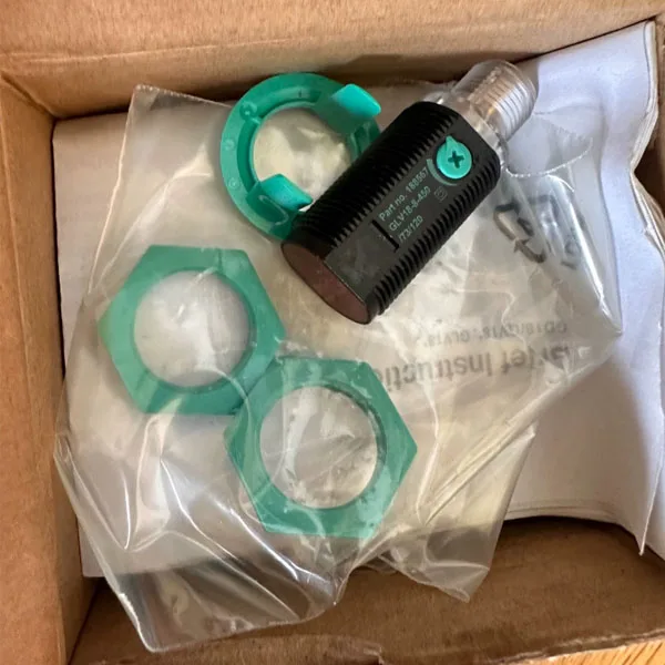 GLV18-8-450/73/120 Diffuse reflectance sensor