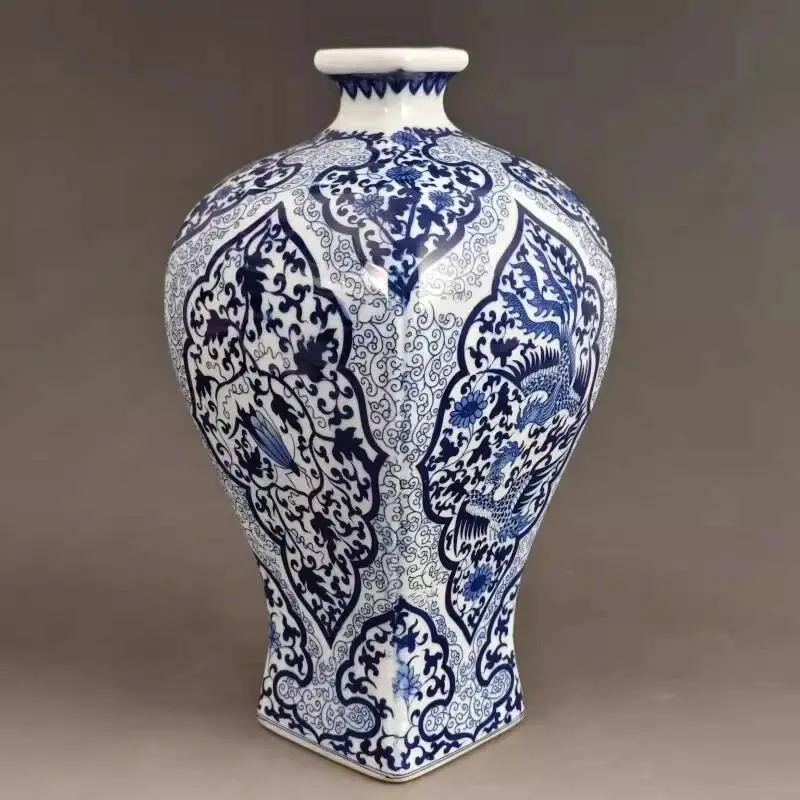 Chinese Qing Dynasty Qianlong Blue And White Porcelain Vase With Phoenix Pattern 13.8Inch
