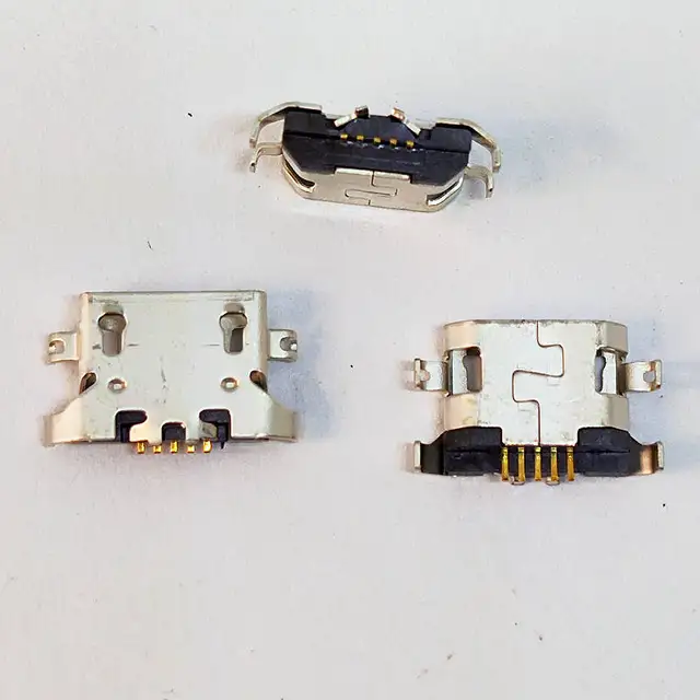 100 szt. Złącze Micro USB 5-pinowe do ładowania, port dokujący do Lenovo A850, Motorola Moto E3 E4 G5 XT1672 XT1676 G4 Play XT1600 XT1601