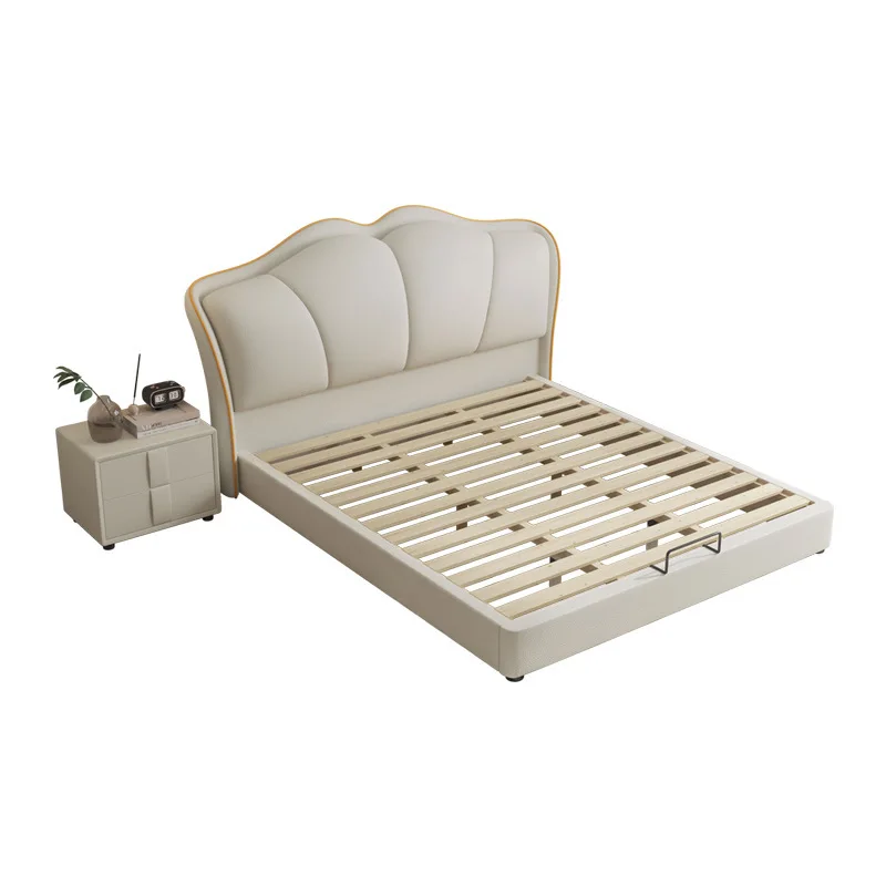 

Modern light luxury simple double 1.8 meters cream wind princess bed girl home master bedroom petal