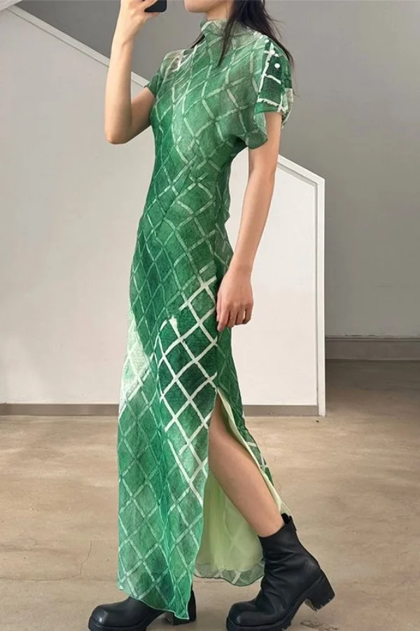 

Modern Chinese Qipao Dress Women 2024 Luxury Green Cheongsam Slim Fit Silk Blend High Slit Elegant Oriental Formal Gown Trendy