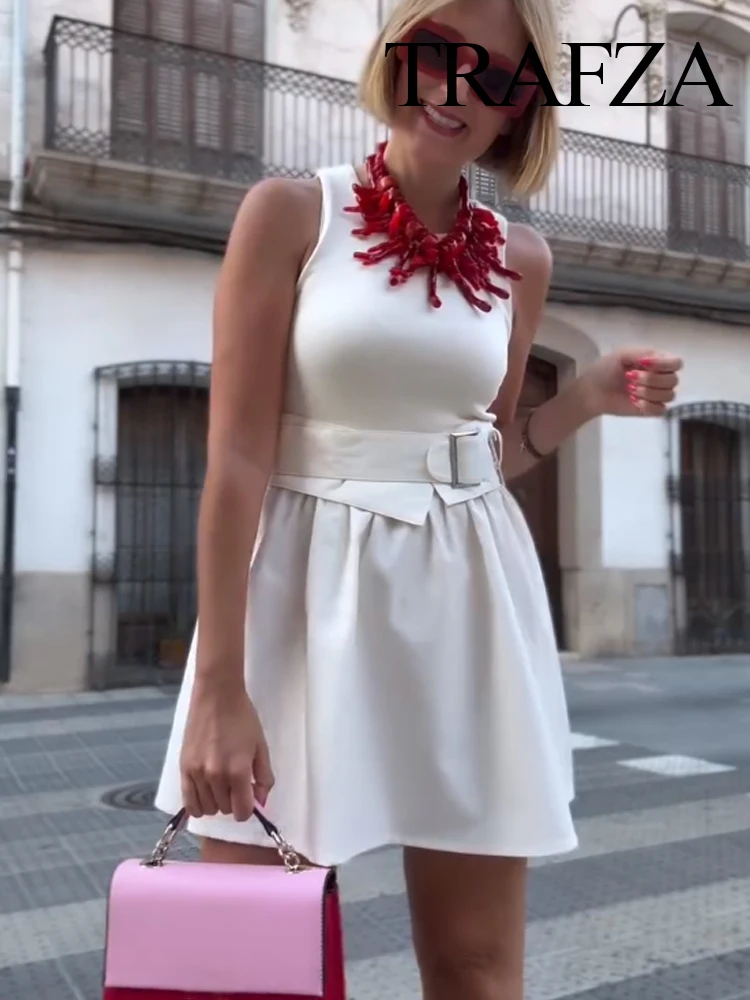 

HH Woman Summer Sexy Sleeveless Dress Fashion Women Elegant O-Collar Belt Decoration Elasticity Pleated Slim Mini Dress