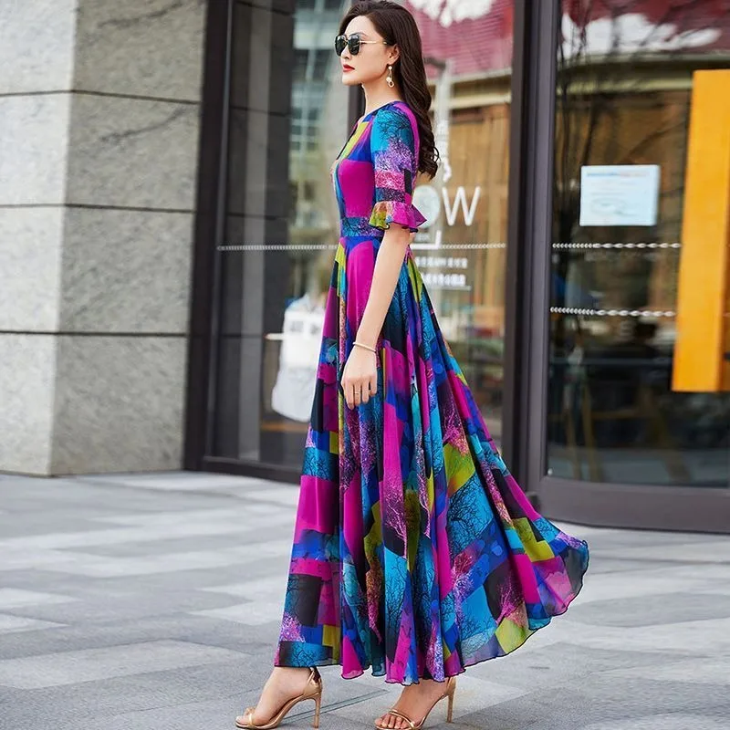 2026 Spring/Summer New Gradient Geometric Printed Dress, Women's Fashion Style, Waist up Big Swing Skirt, Beach Skirt Long