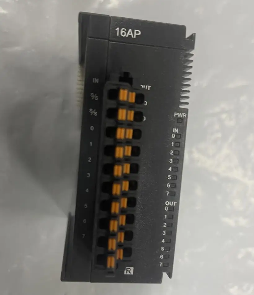 1 шт. новый модуль ПЛК AS16AP11R-A в коробке AS16AP11RA