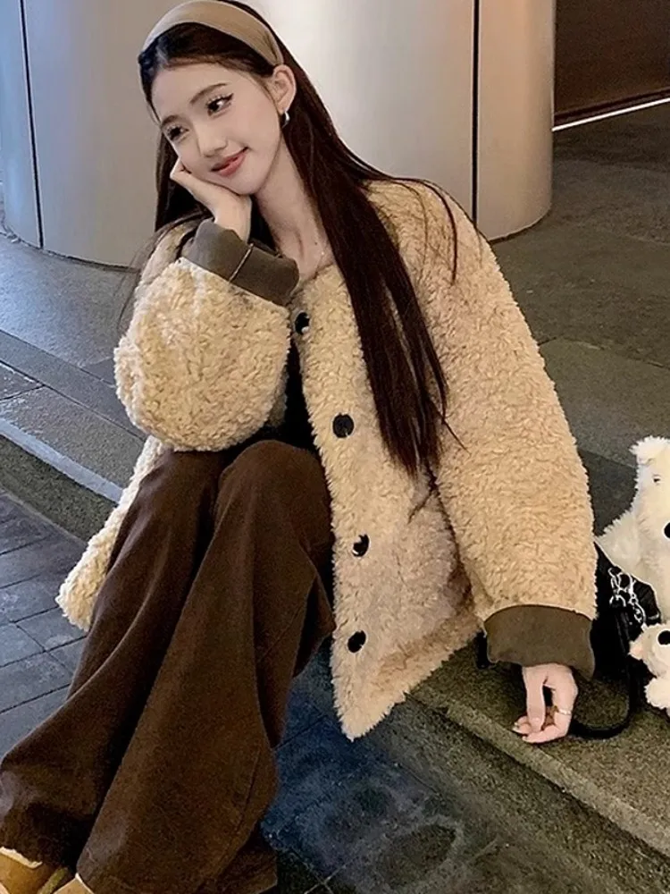 เสื้อคลุมขนแกะกำมะหยี่สำหรับผู้หญิง แฟชั่นฤดูหนาว 2024 แบบยาว แขนยาว คอกลม สีพื้น เรียบง่าย เหมาะสำหรับใส่ไปทำงาน