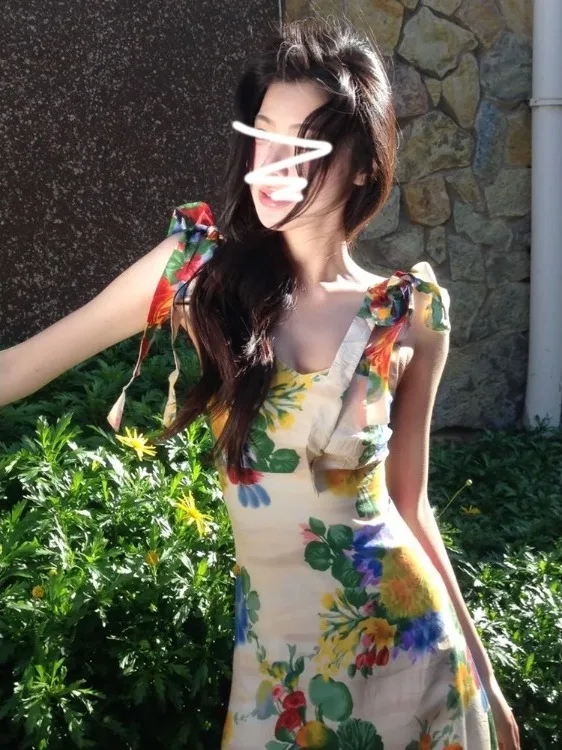 エレガントな花柄ホルタードレス女性の夏のロングドレススリムフィット休暇旅行衣装韓国スタイル通勤ドレス