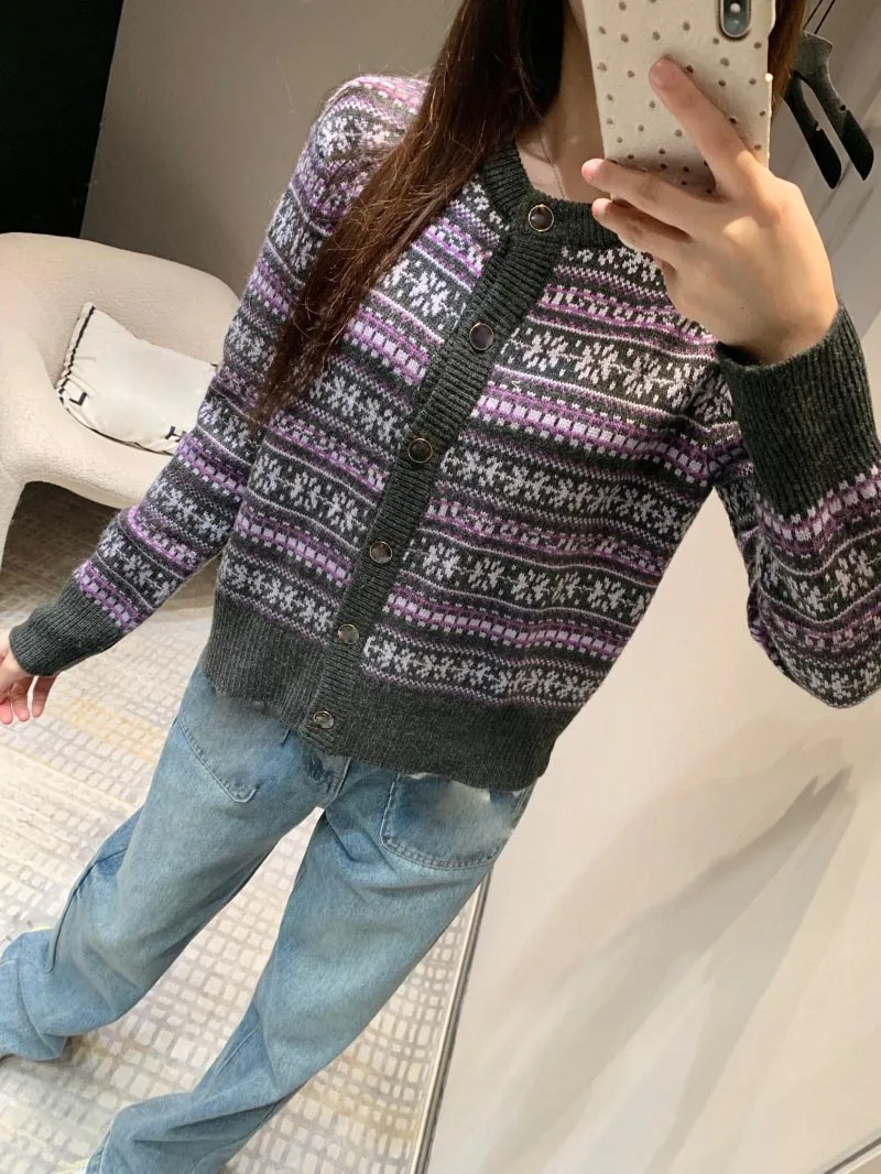 2024 Autumn New Women's Sweater Fashion Exquisite Retro Wool Contrast Pattern Knitted Round Neck Coat Cardigan