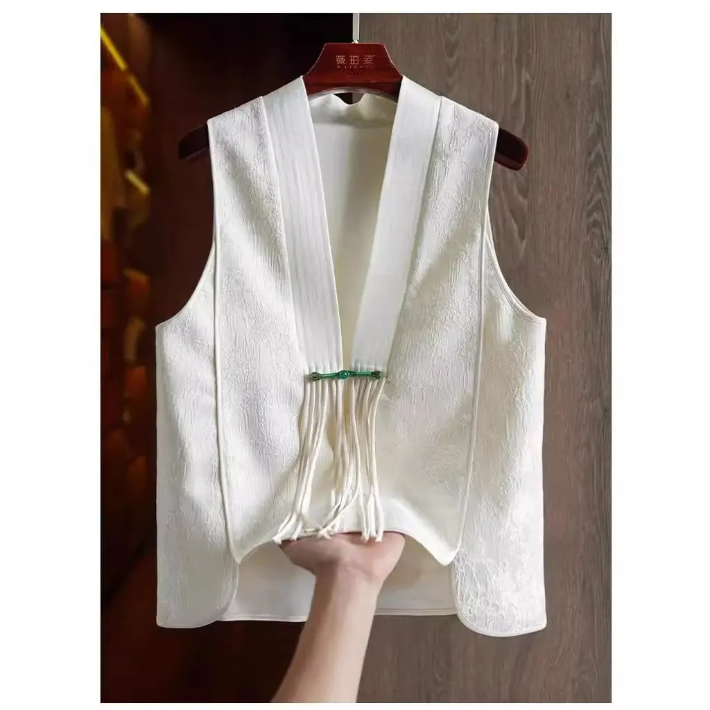 

White High-End Chinese Style Women's Vest Vintage Jacquard National Style V-Neck Buckle Stacked Top for Fashionable Women