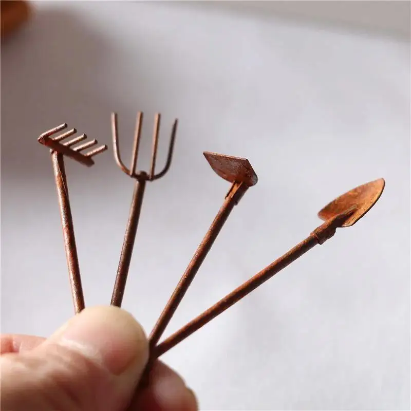 4pcs/set Miniature Garden Tools Ornaments Rusty Metal Crafts Gardening Rusted Tool Set Garden Accessories